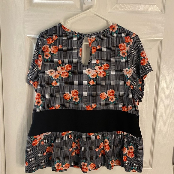 Stretchy corset top - Picture 3 of 4